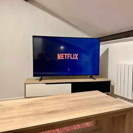 A4 Jacuzzi, Artem, Thermal Lejlighed *