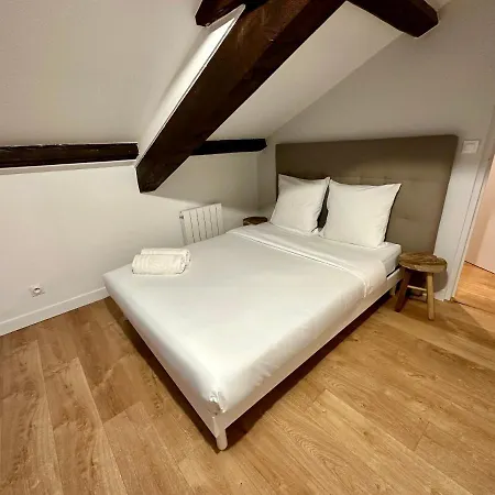 A4 Jacuzzi, Artem, Thermal Apartment Nancy
