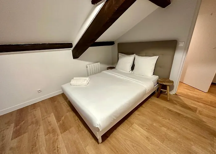 A4 Jacuzzi, Artem, Thermal Apartament Nancy